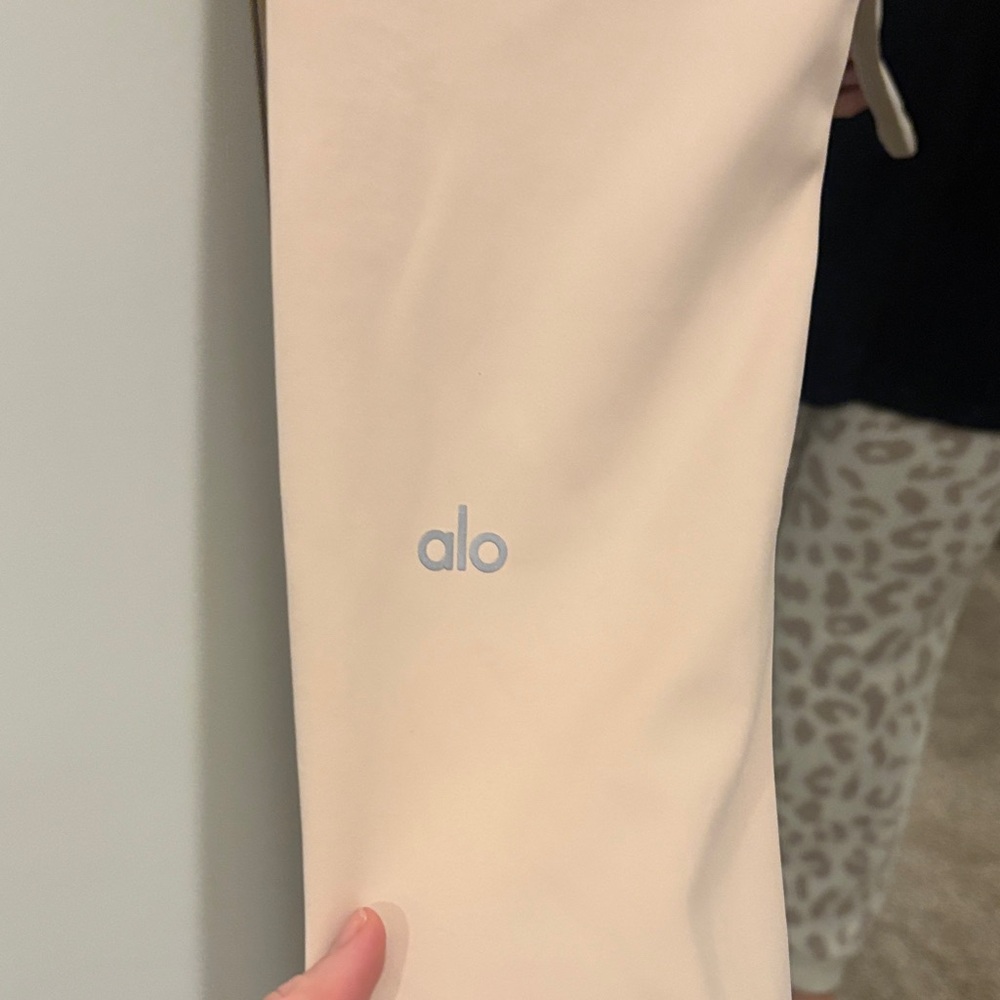 ALO Yoga 7/8 airlift - Picture 5 of 6